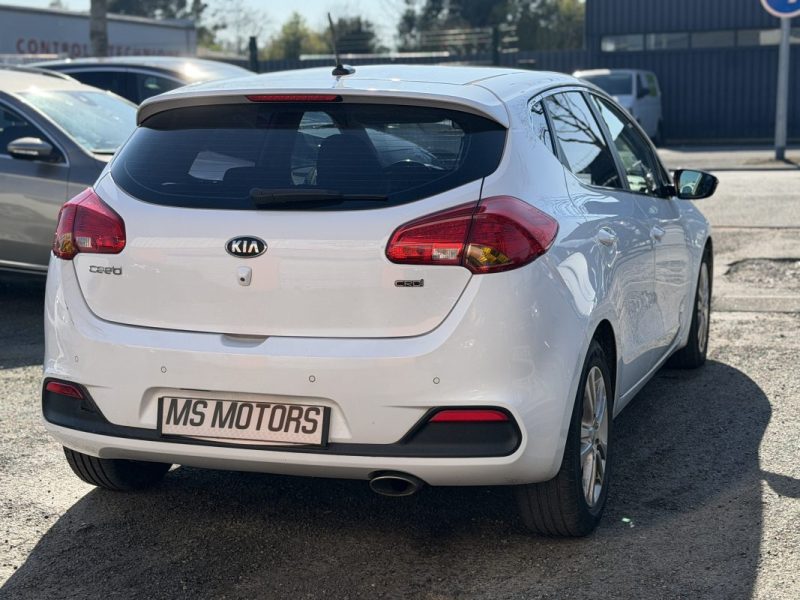 KIA CEE-D 1.6 CRDI 128 CV - GARANTIE 12 mois - Active Pack