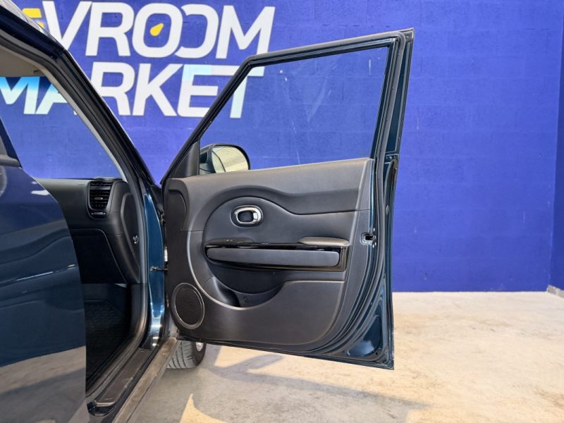 KIA SOUL - AUTOMATIQUE  - 1.6 L  136 ch - CARPLAY - CAMERA DE RECUL - ROUE DE SECOURS - 