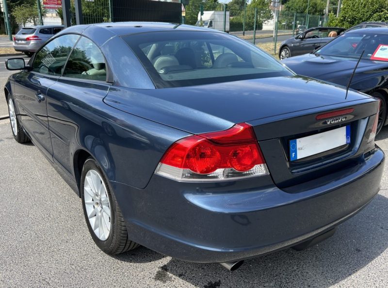 VOLVO C70 II CABRIOLET D5 2.4 D 180 Cv BOITE AUTOMATIQUE / INTERIEUR CUIR - GARANTIE 1 AN