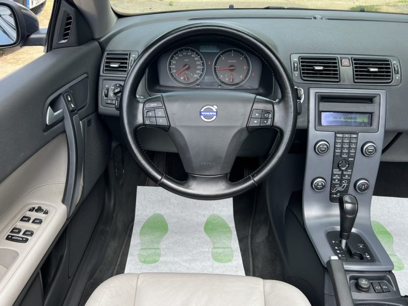 VOLVO C70 II CABRIOLET D5 2.4 D 180 Cv BOITE AUTOMATIQUE / INTERIEUR CUIR - GARANTIE 1 AN