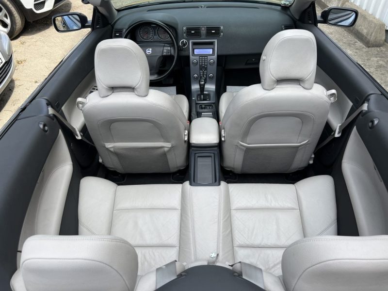 VOLVO C70 II CABRIOLET D5 2.4 D 180 Cv BOITE AUTOMATIQUE / INTERIEUR CUIR - GARANTIE 1 AN