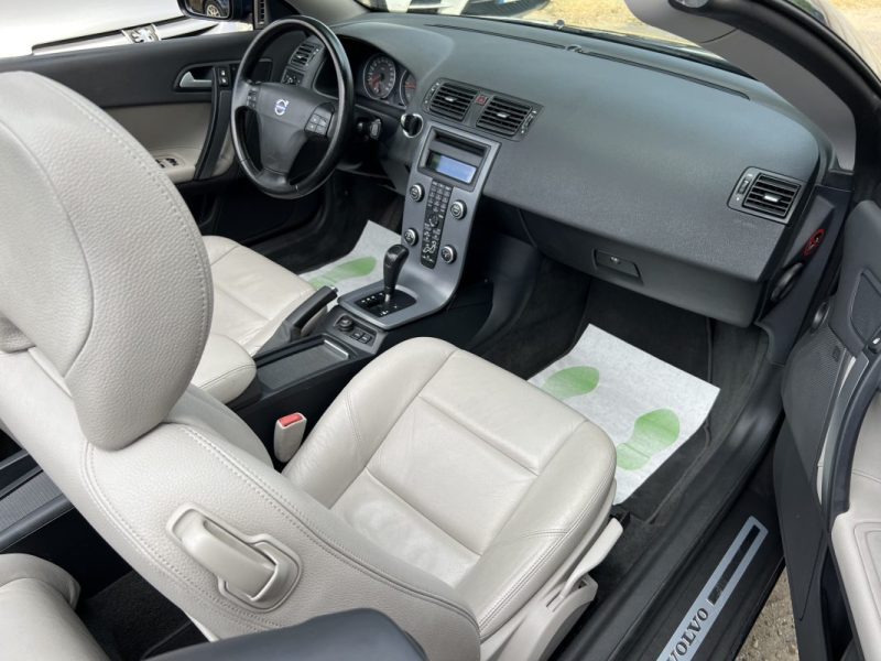 VOLVO C70 II CABRIOLET D5 2.4 D 180 Cv BOITE AUTOMATIQUE / INTERIEUR CUIR - GARANTIE 1 AN