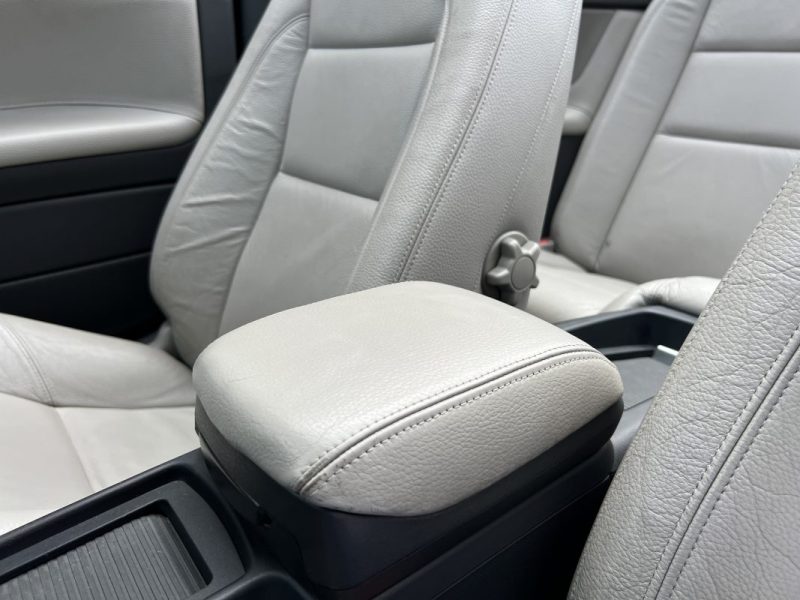 VOLVO C70 II CABRIOLET D5 2.4 D 180 Cv BOITE AUTOMATIQUE / INTERIEUR CUIR - GARANTIE 1 AN