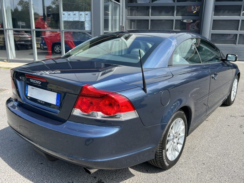 VOLVO C70 II CABRIOLET D5 2.4 D 180 Cv BOITE AUTOMATIQUE / INTERIEUR CUIR - GARANTIE 1 AN
