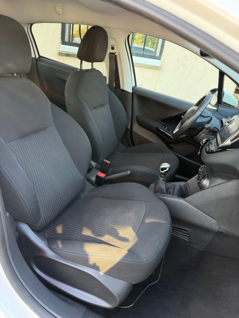 💎Peugeot 208 1.5 BlueHDi Signature - Bien Équipée