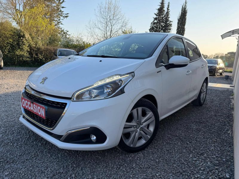 💎Peugeot 208 1.5 BlueHDi Signature - Bien Équipée
