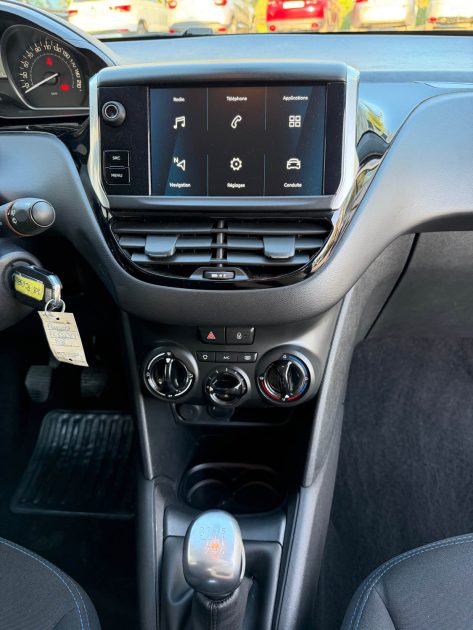 💎Peugeot 208 1.5 BlueHDi Signature - Bien Équipée