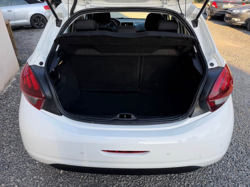 💎Peugeot 208 1.5 BlueHDi Signature - Bien Équipée