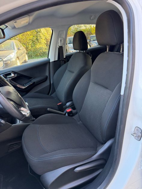 💎Peugeot 208 1.5 BlueHDi Signature - Bien Équipée