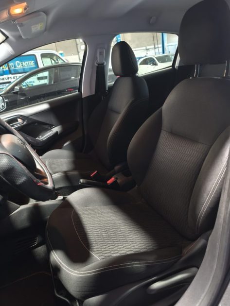 Peugeot 208, 1.5 BLUEHDI 100 CV ACTIVE BUSINESS , 2020 , 106500 KMS