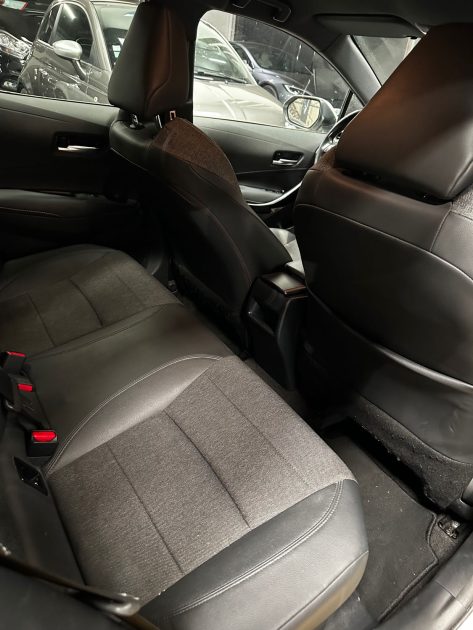 MAGNIFIQUE TOYOTA COROLLA DESIGN 1.8 122CH (APPLE CARPLAY, CAMÉRA DE RECUL, CLIMATISATION)
