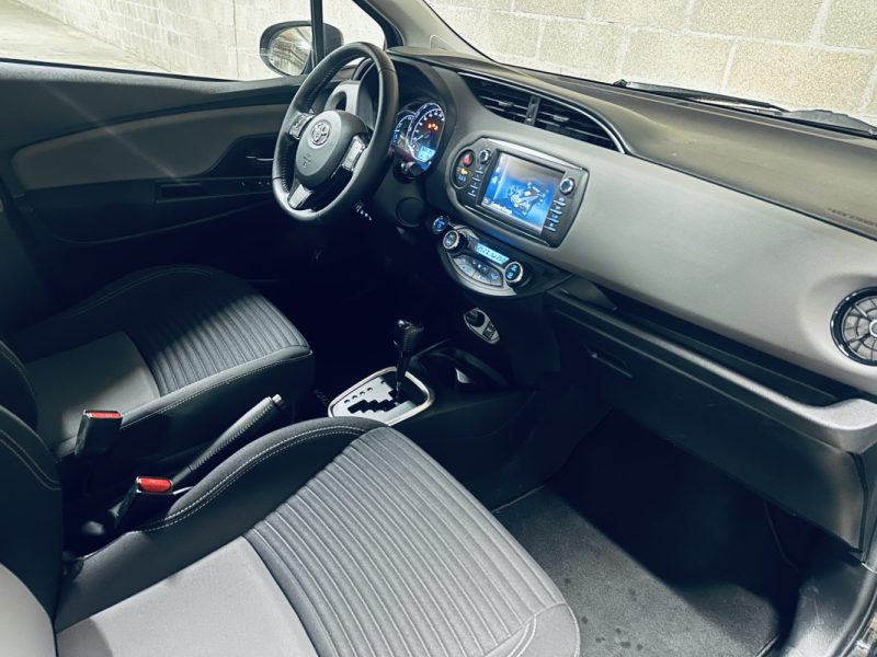 TOYOTA YARIS 100H FRANCE BUSINESS 5P 2020