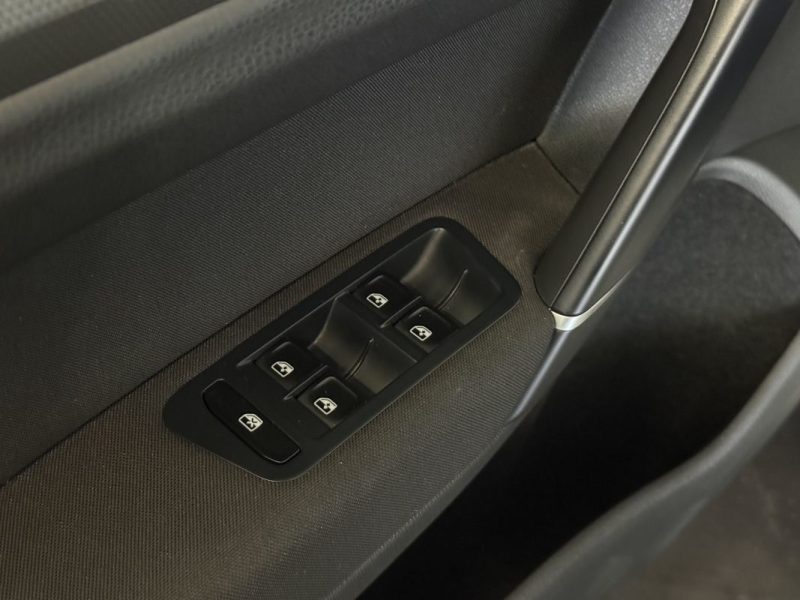 VOLKSWAGEN GOLF Sportsvan 1.0 TSI 110 ch Connect Euro6d-T 13341kms - CARPLAY - CAMERA - 1er Main