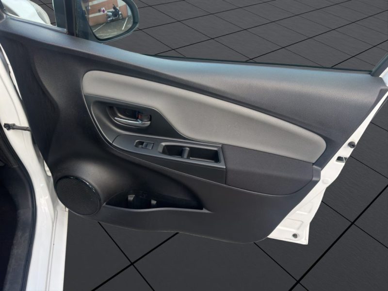 TOYOTA YARIS III HYBRIDE 100H DYNAMIC 