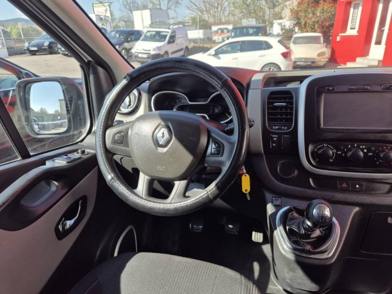 RENAULT TRAFIC TRAFIC FGN L2H1 1200 KG DCI 115 GRAND CONFORT 2015