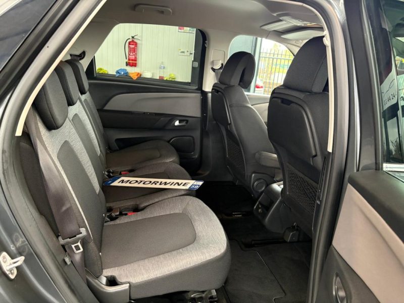 🔹 Citroën C4 Picasso 1.6 Blue HDI 120 Ch📱 Apple CarPlay🛡️ Garantie 6 mois