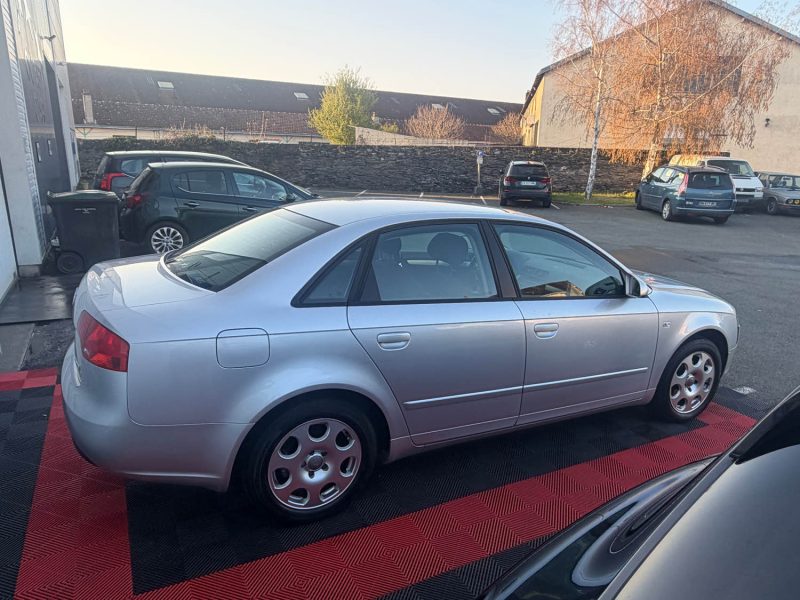 AUDI A4 2.0 TDI 143CV AMBIENTE 147.000KMS