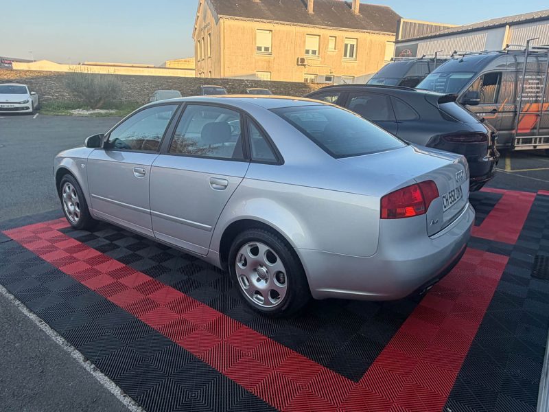 AUDI A4 2.0 TDI 143CV AMBIENTE 147.000KMS