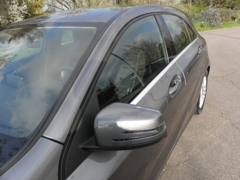 MERCEDES CLASSE A  180 122CH SENSATION - 6CV 2014