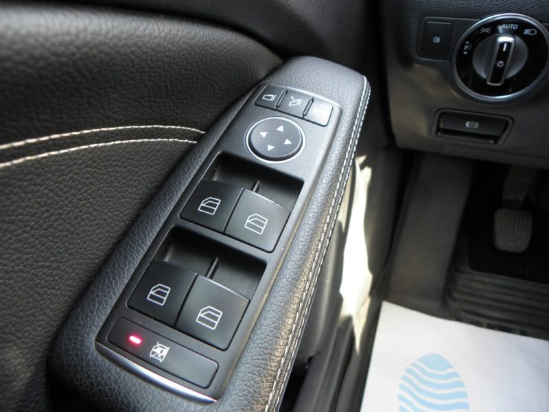 MERCEDES CLASSE A  180 122CH SENSATION - 6CV 2014