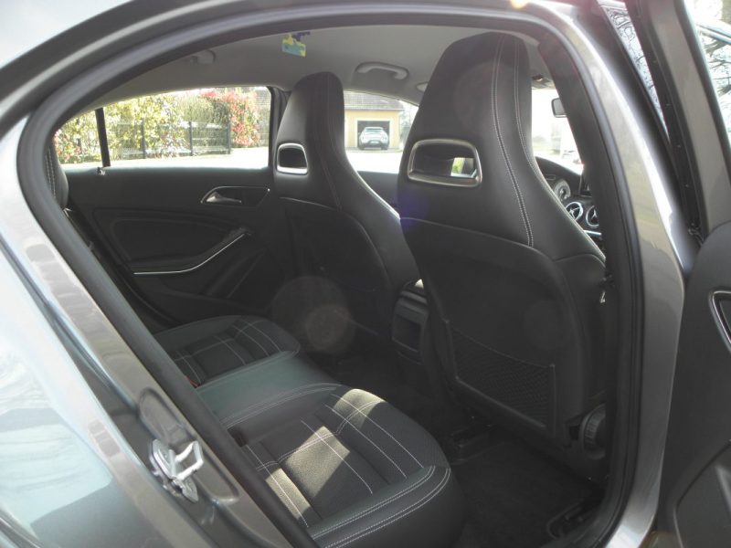 MERCEDES CLASSE A  180 122CH SENSATION - 6CV 2014