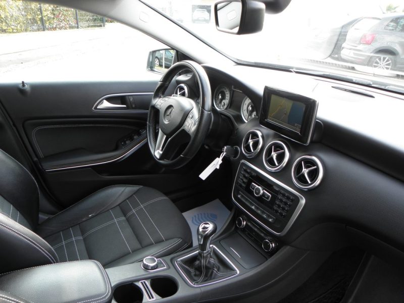 MERCEDES CLASSE A  180 122CH SENSATION - 6CV 2014