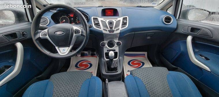FORD FIESTA 1.6I  2009