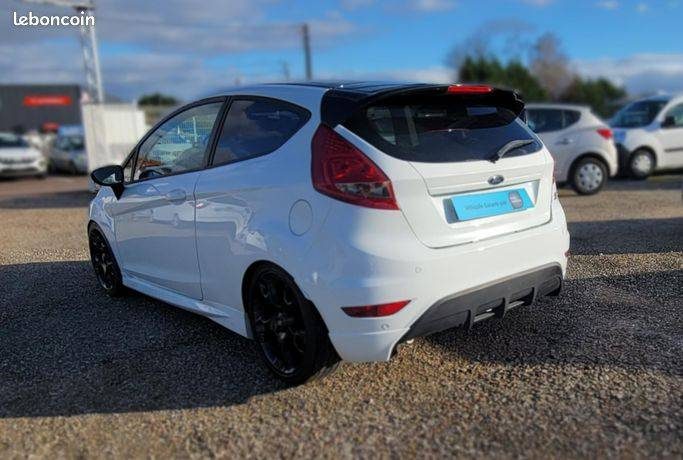 FORD FIESTA 1.6I  2009