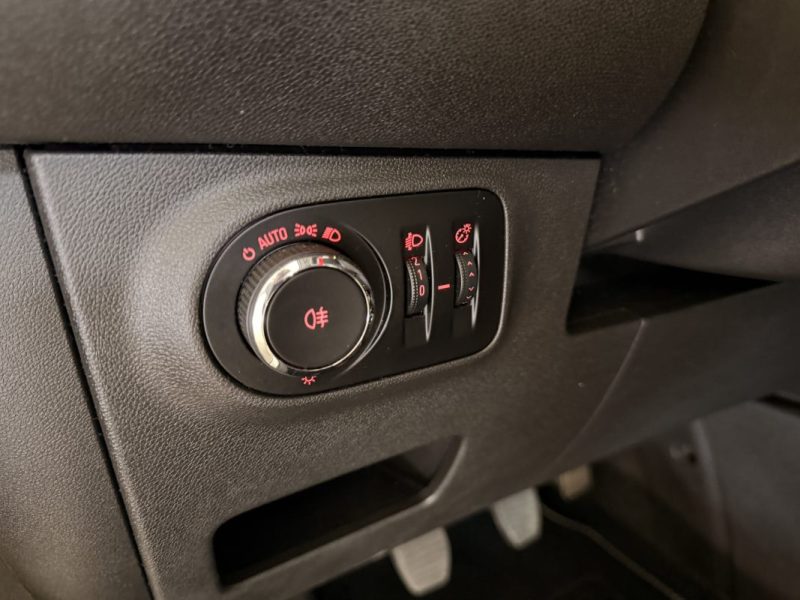 OPEL ADAM ROCK - 1.4 L - 87 ch - TOIT OUVRANT - BVM - ENTRETIEN SUIVI - 2 MAIN - 