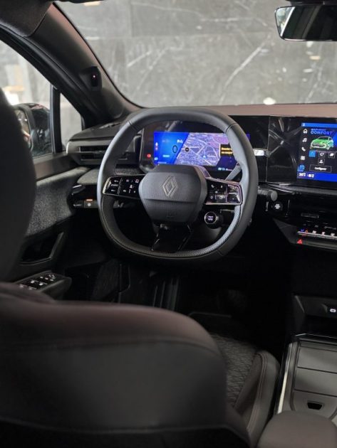 RENAULT CLIO 1.8 E-TECH TECHNO 160 EVOLUTION 2025