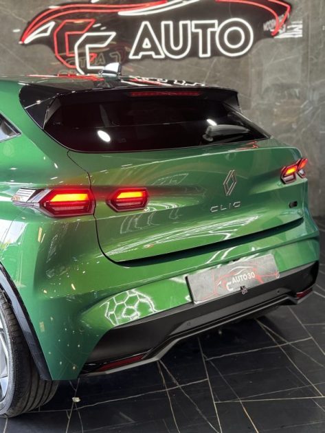 RENAULT CLIO 1.8 E-TECH TECHNO 160 EVOLUTION 2025