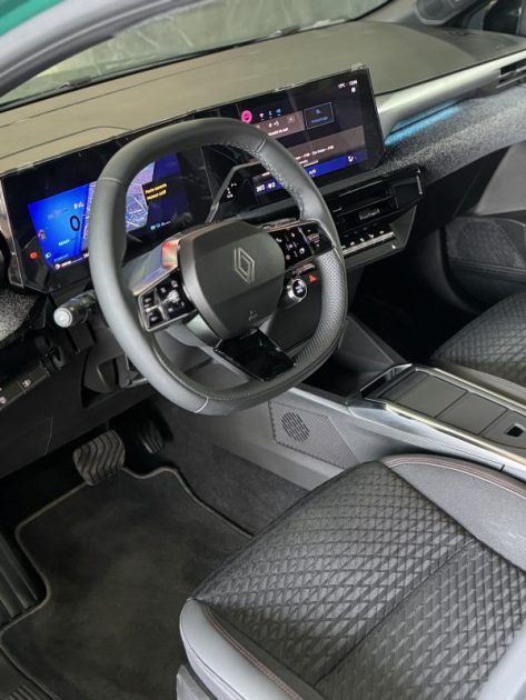 RENAULT CLIO 1.8 E-TECH TECHNO 160 EVOLUTION 2025