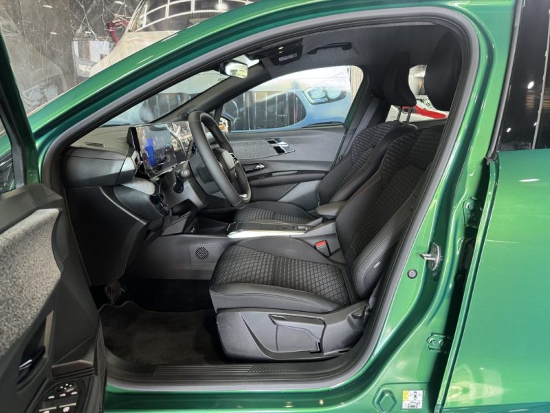RENAULT CLIO 1.8 E-TECH TECHNO 160 EVOLUTION 2025