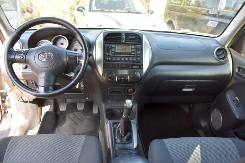 TOYOTA RAV 4 II (_A2_) 2.0 D 4WD (CLA20_, CLA21_) 2005