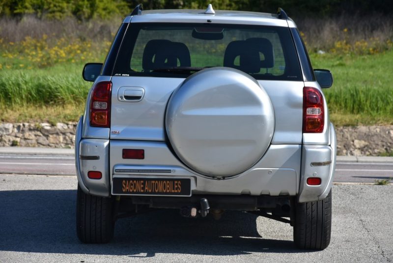 TOYOTA RAV 4 II (_A2_) 2.0 D 4WD (CLA20_, CLA21_) 2005