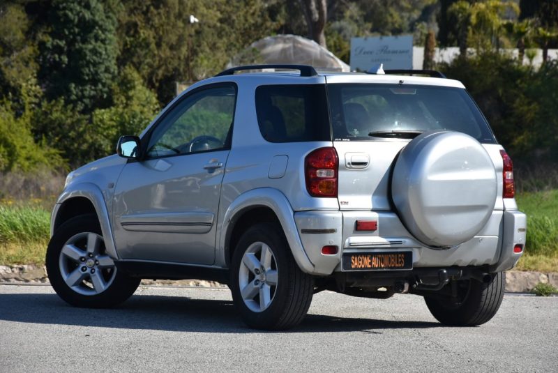 TOYOTA RAV 4 II (_A2_) 2.0 D 4WD (CLA20_, CLA21_) 2005