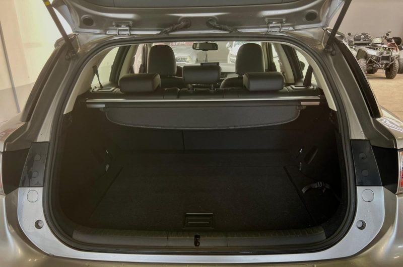 LEXUS CT 200H 99CH LUXE 