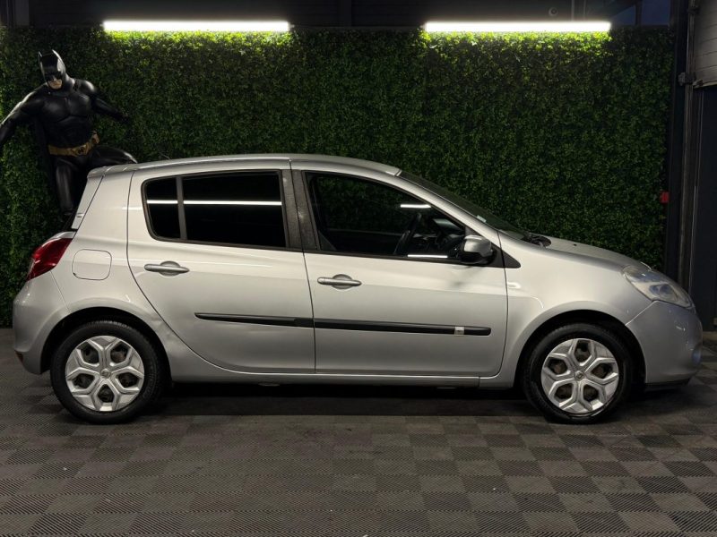 RENAULT CLIO III PHASE 2 1.5 DCi 90 - VENTE EN L ETAT FRAIS A PREVOIR : LIRE L ANNONCE