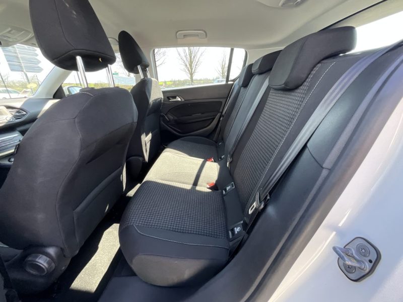PEUGEOT 308 II 1.6 BLUEHDI 100 CV ACCÈS * RADARS DE RECUL