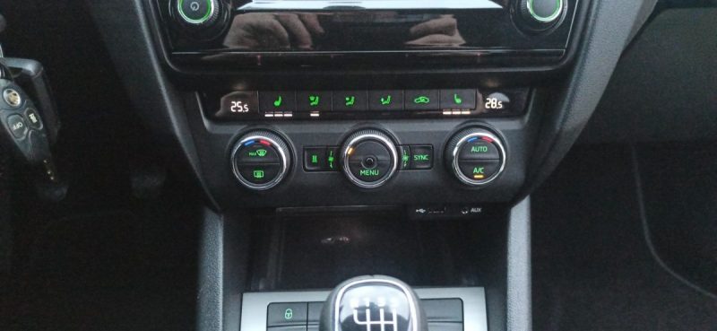 SKODA OCTAVIA 2,0 TDI 150CV BREAK ELEGANCE BV6 1ER MAIN GARANTIE 6MOIS