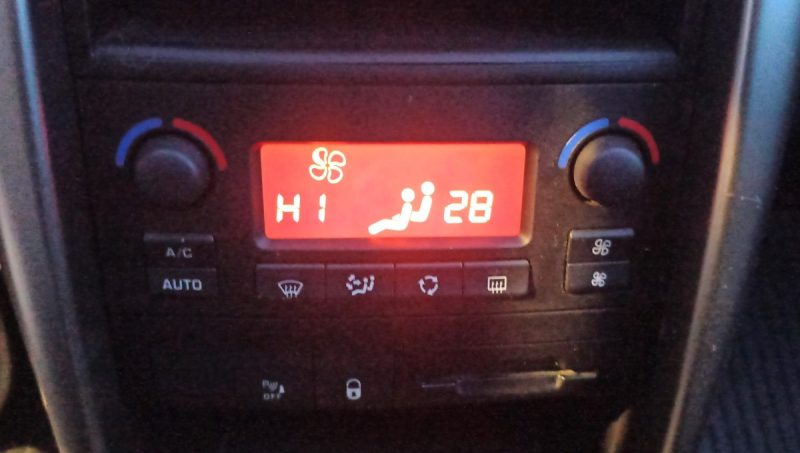 PEUGEOT 207 SW OUTDOOR 1.6 HDI 118MKM TOIT PANORAMIQUE GARANTIE 6MOIS