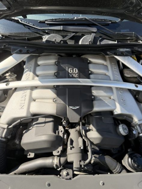 ASTON MARTIN DB9 VOLANTE 6.0 V12
