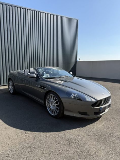 ASTON MARTIN DB9 VOLANTE 6.0 V12