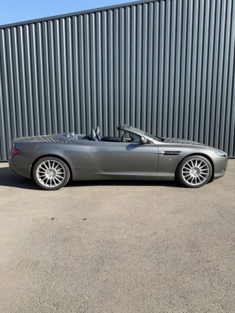 ASTON MARTIN DB9 VOLANTE 6.0 V12
