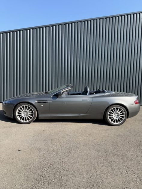 ASTON MARTIN DB9 VOLANTE 6.0 V12