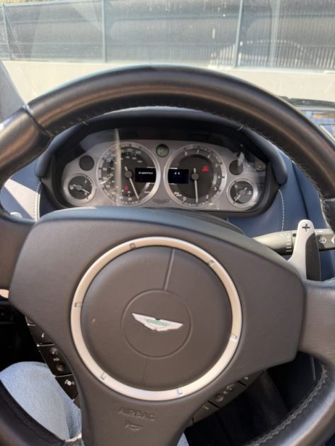 ASTON MARTIN DB9 VOLANTE 6.0 V12