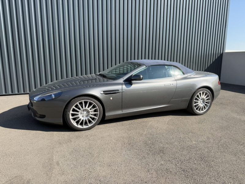 ASTON MARTIN DB9 VOLANTE 6.0 V12