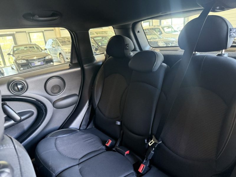 MINI COUNTRYMAN 1.6 122 CH BVM6 PACK CHILI  2015