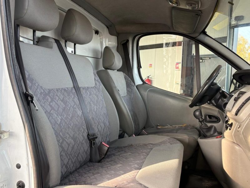 Opel Vivaro 1.9 DTI 82ch 🚐 L2 📏 4,78m 📦 9,1m² PTAC 2,9T 🔧 Reprise 🔄