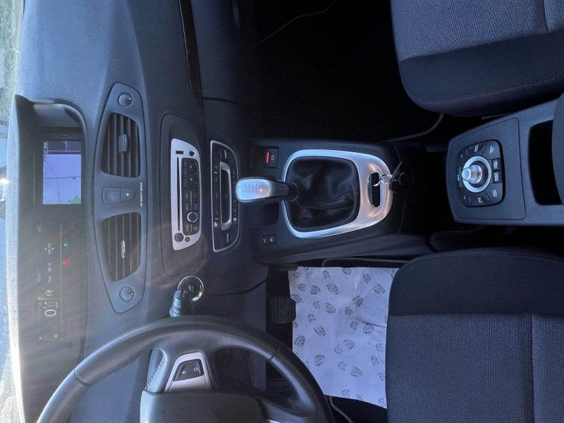 RENAULT SCENICIII 1.5 DCI 110 EXPRESSION EDC 2012